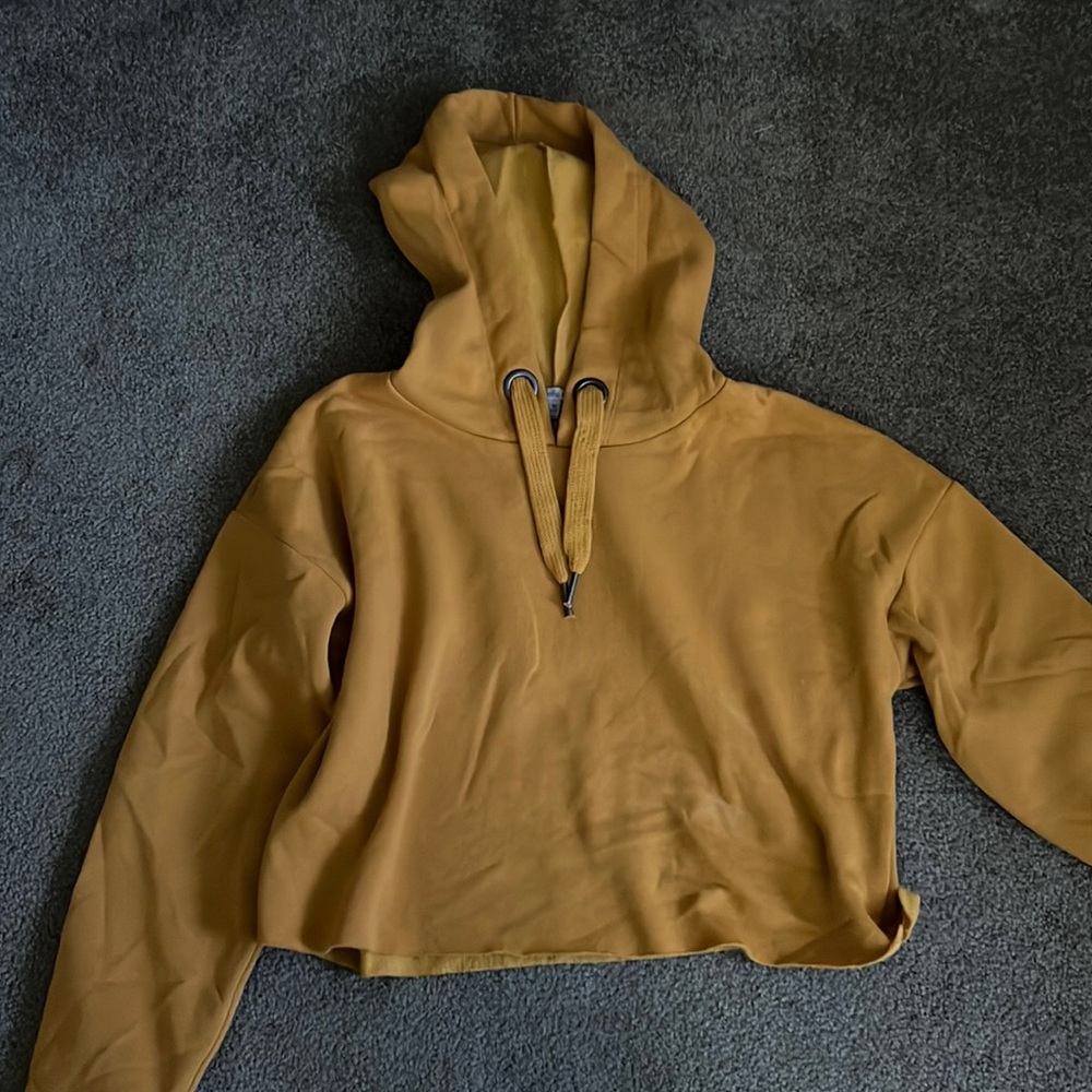 Mustard yellow Charlotte Russe cropped hoodie